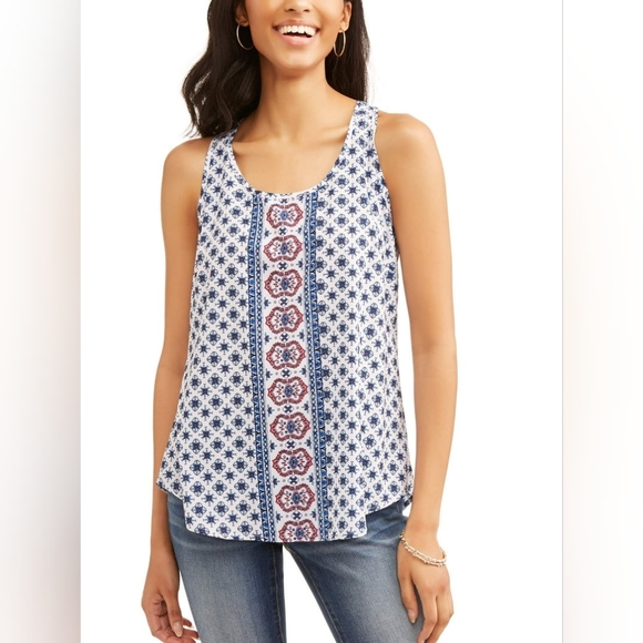 Time and Tru Tops - Time & Tru Women's Blue Medallion Print Everyday Woven Tank Top Size XL (16/18)